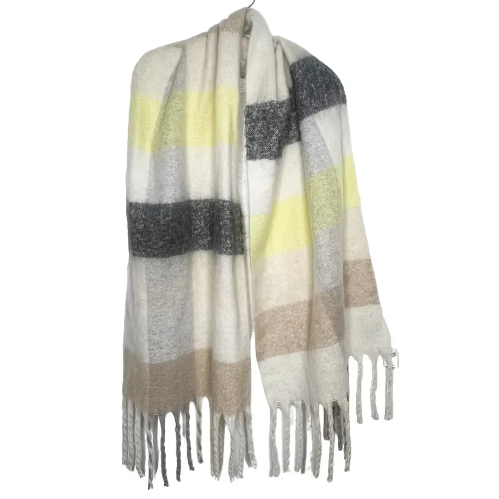 AMERICAN EAGLE NWT Plaid Fleece Tassel Long Scarf Fringed Beige Black Yellow OS